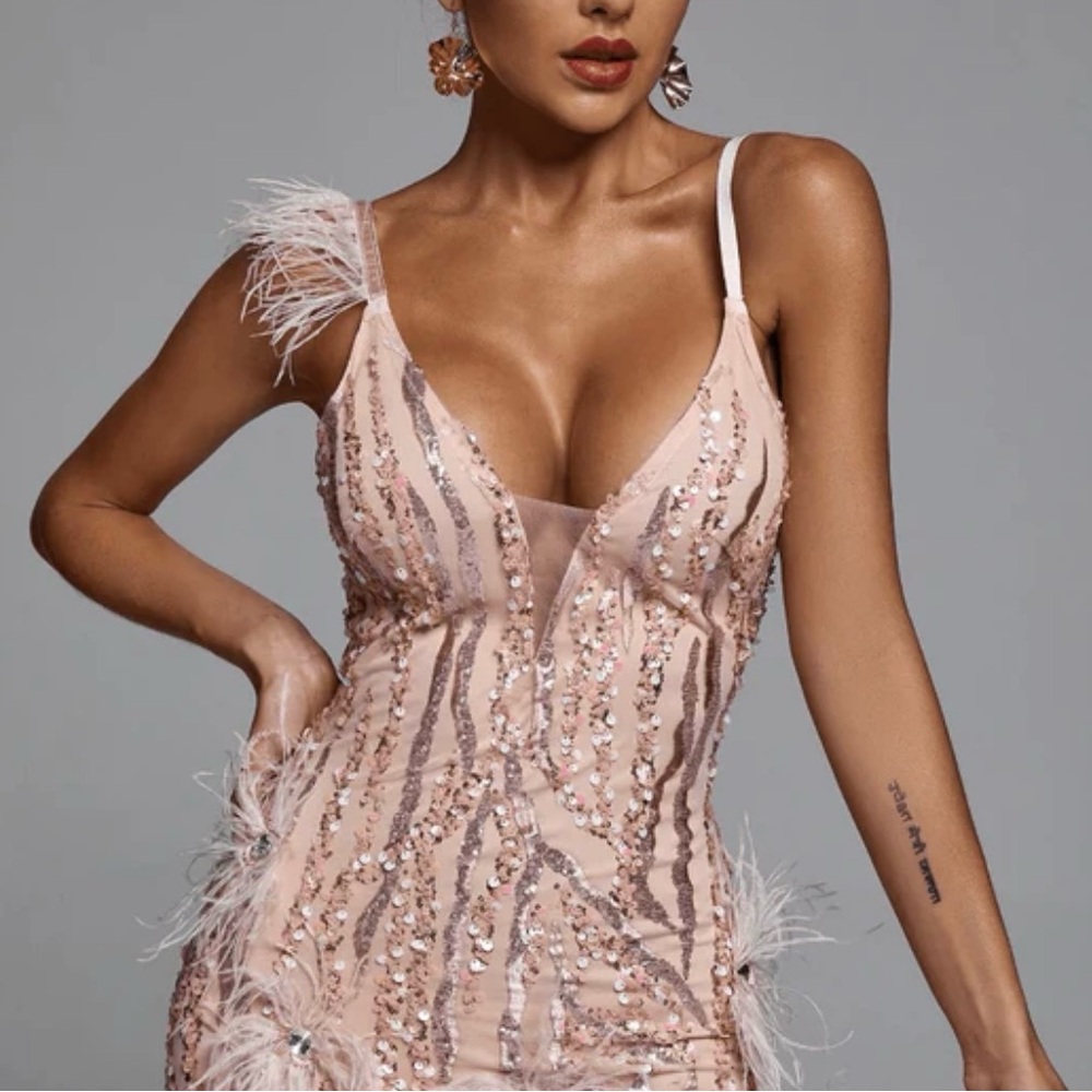 💗 Bella Barnett Klauda Pink Mini Dress - Worn Once ! Size - Large